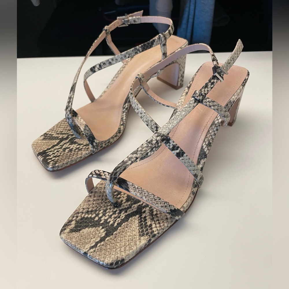 Schutz Kagenia Strappy Sandals Snakeskin Print Leather